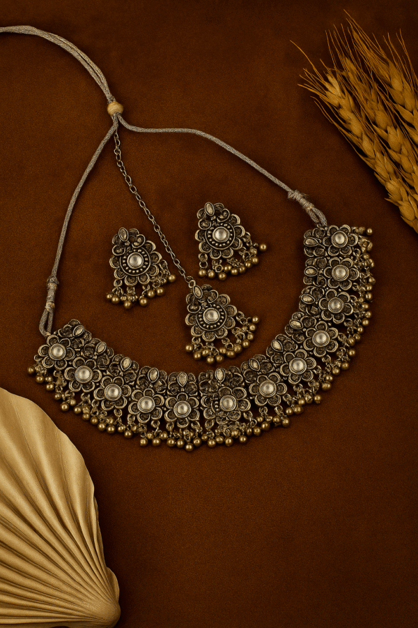 Evenfall Midnight Blossom Oxidized Mang Tika Set